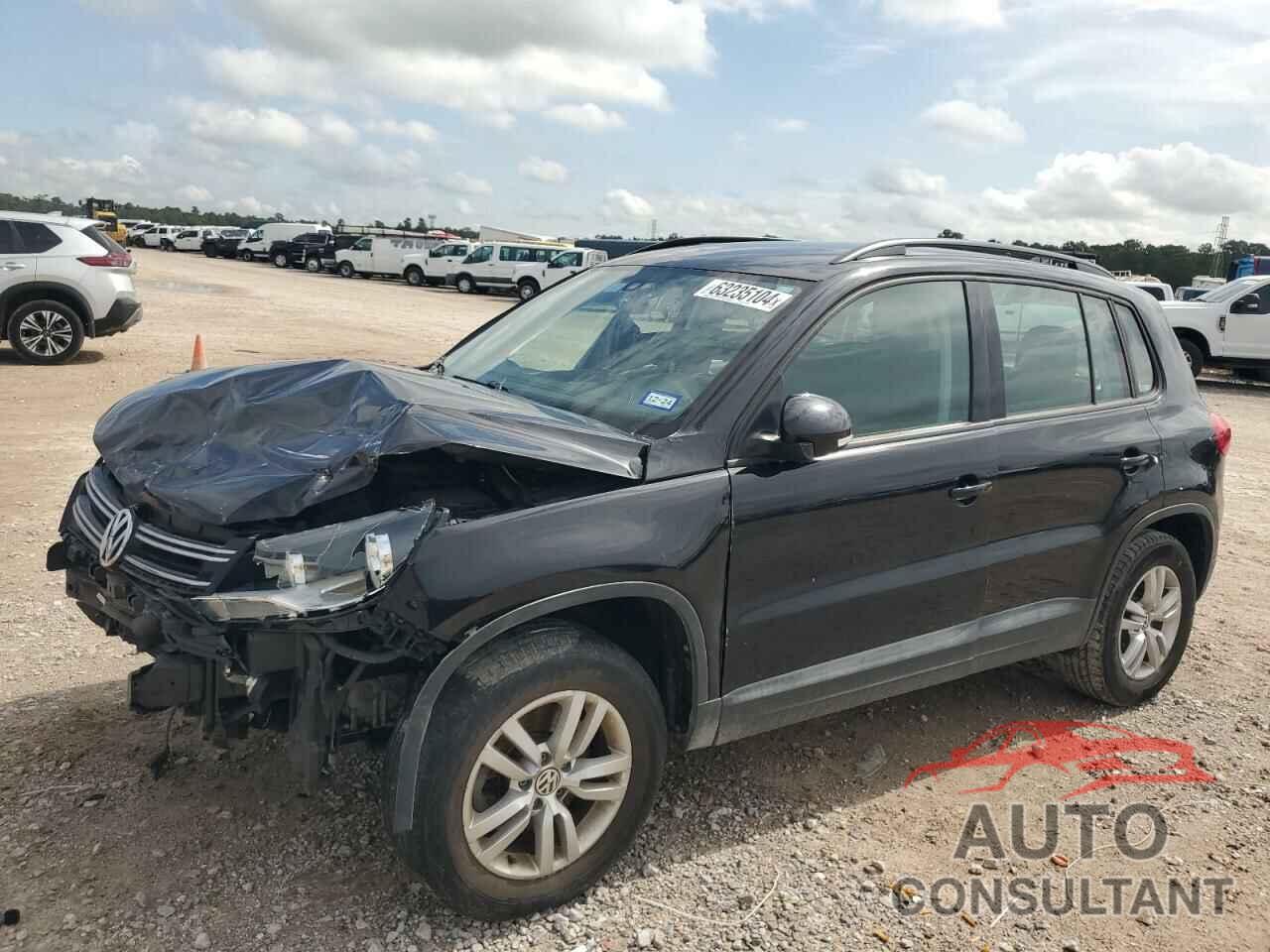 VOLKSWAGEN TIGUAN 2017 - WVGAV7AX8HK016842