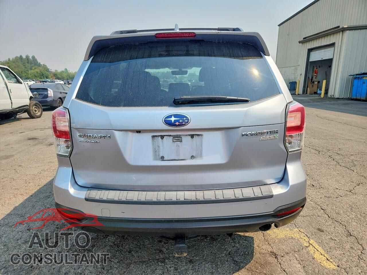 SUBARU FORESTER 2017 - JF2SJAJC2HH416666