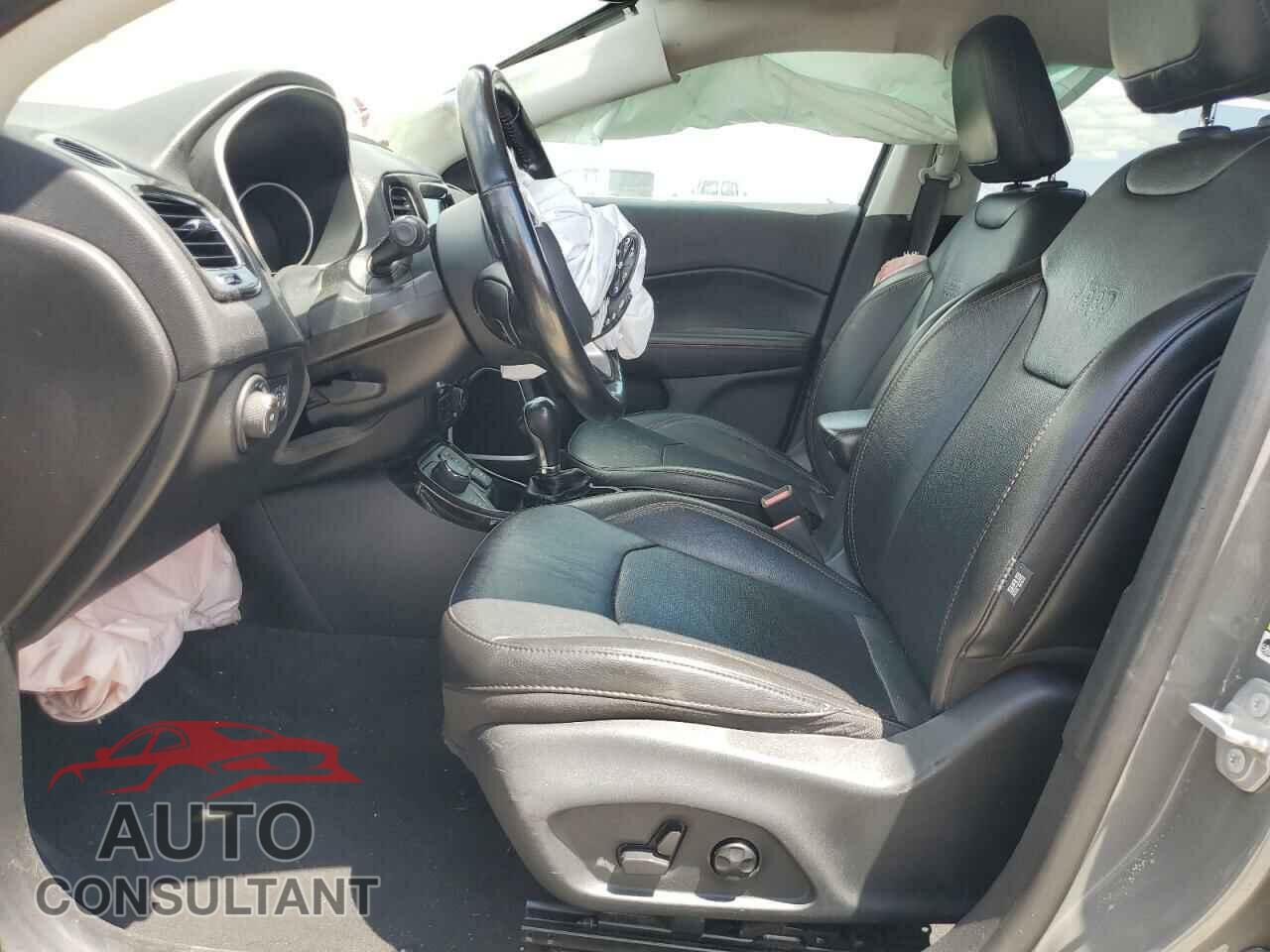 JEEP COMPASS 2021 - 3C4NJDCB1MT574820
