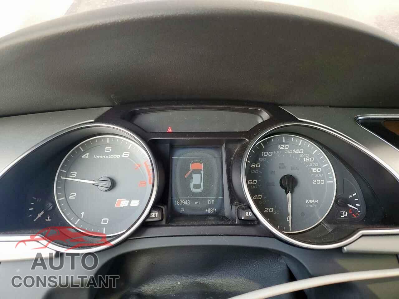AUDI S5/RS5 2010 - WAUVVAFR2AA007737