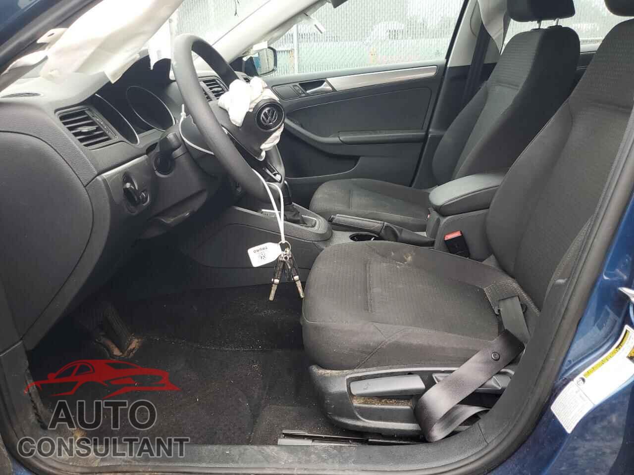 VOLKSWAGEN JETTA 2017 - 3VW2B7AJ2HM342655