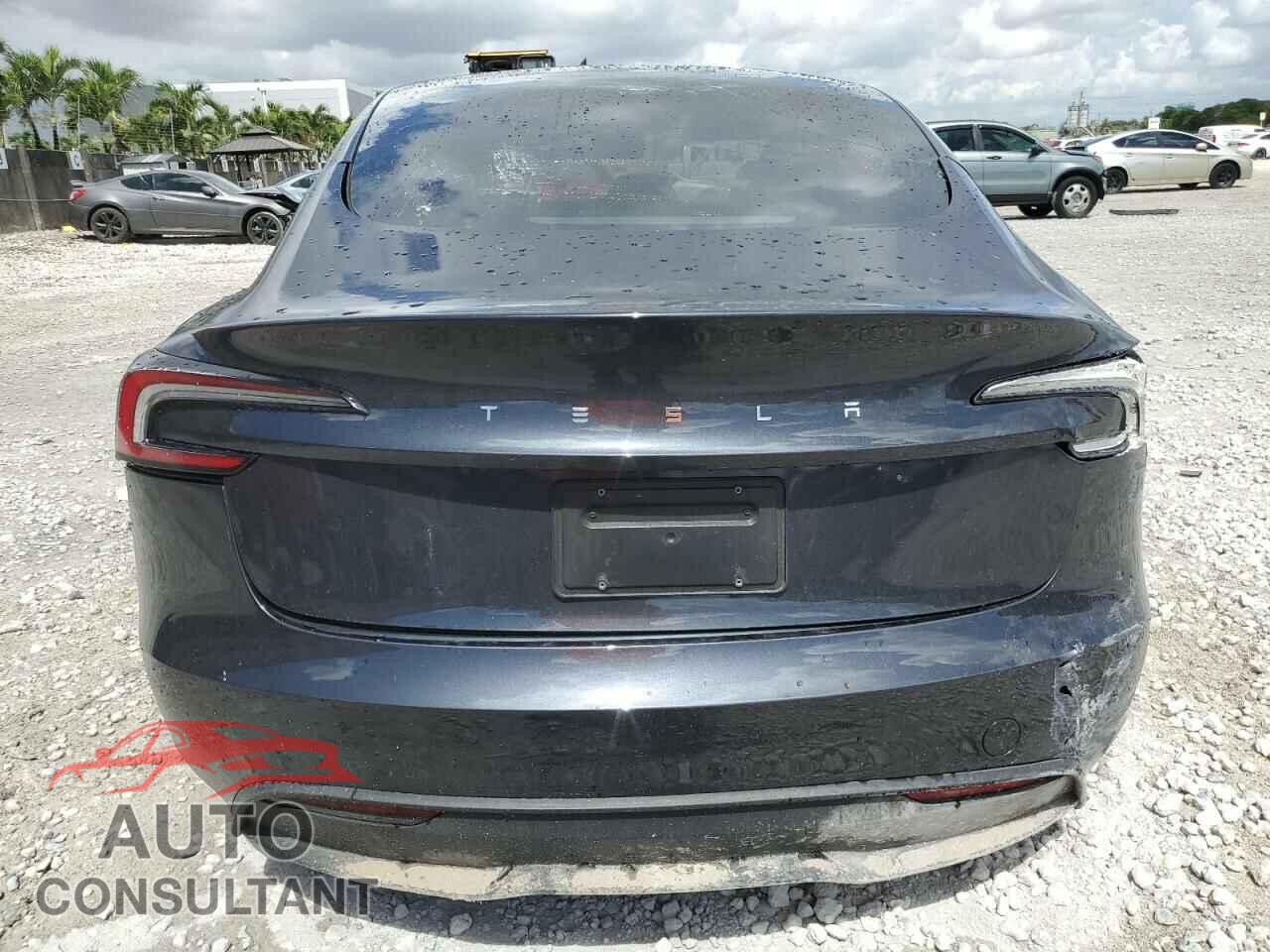 TESLA MODEL 3 2024 - 5YJ3E1EA3RF726830