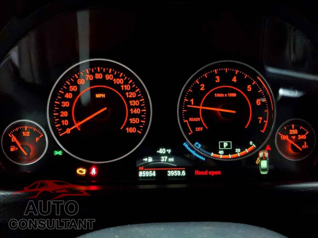 BMW 3 SERIES 2016 - WBA8E3G54GNT75892