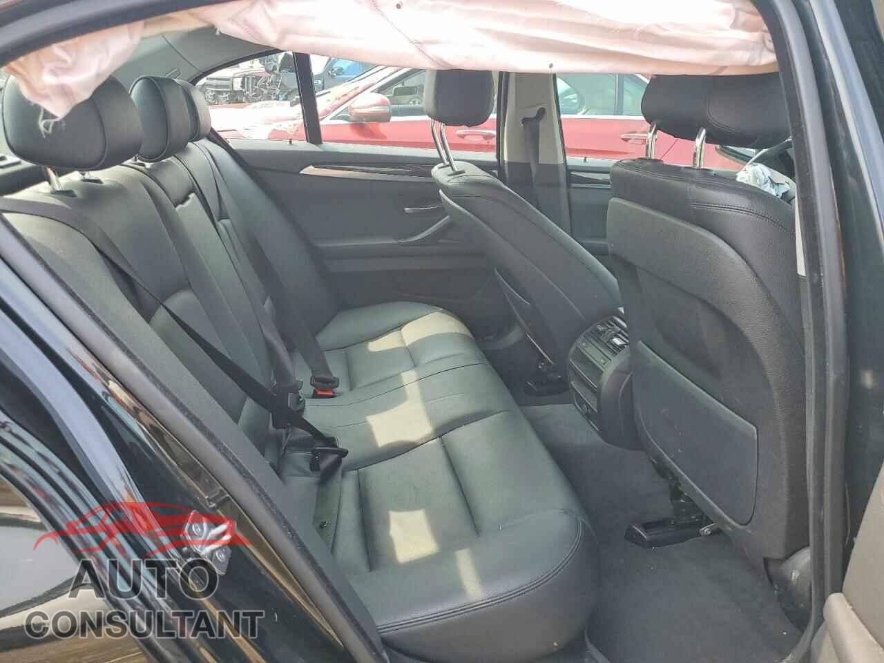 BMW 5 SERIES 2015 - WBA5B3C52FD545317