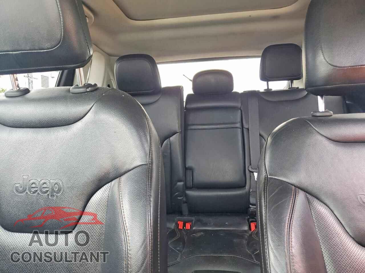 JEEP COMPASS 2018 - 3C4NJDCB7JT336899