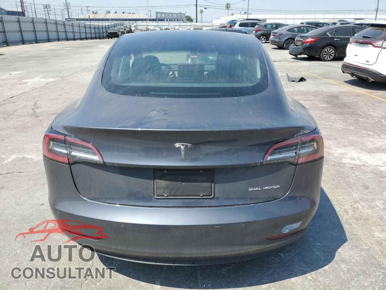 TESLA MODEL 3 2019 - 5YJ3E1EB2KF205385