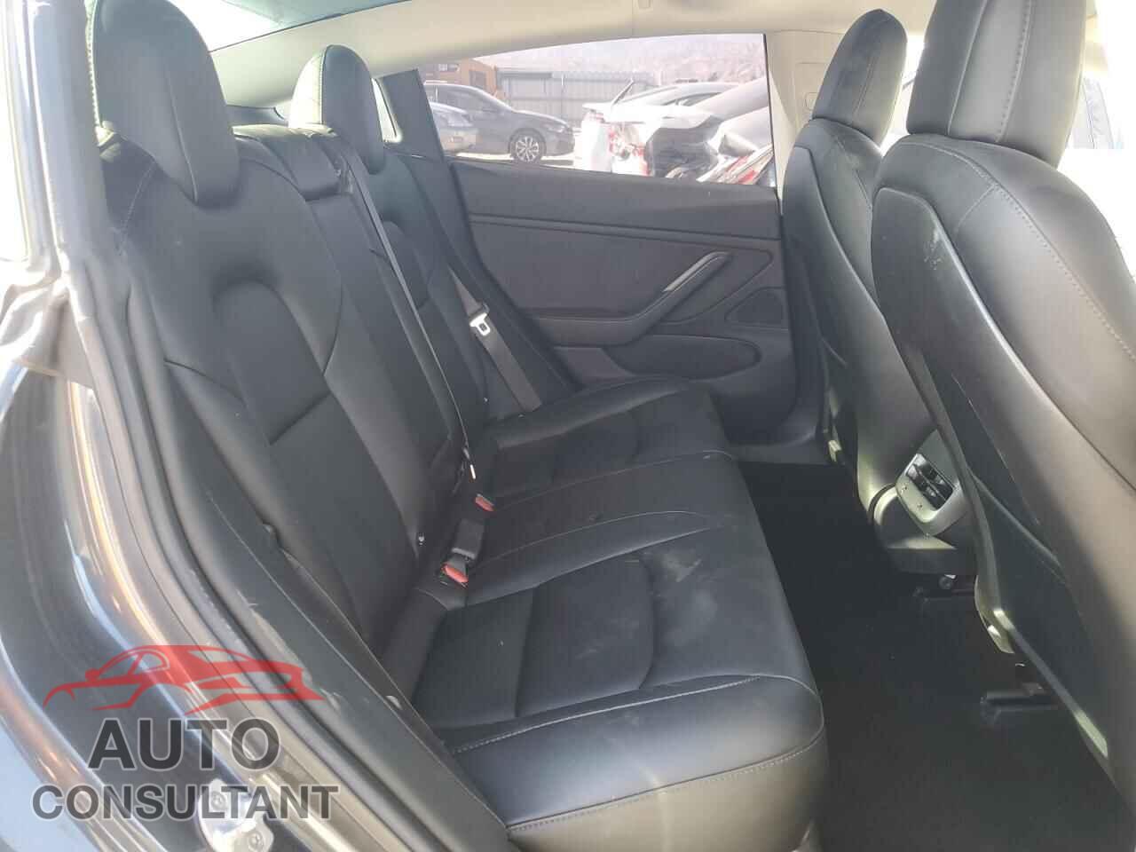 TESLA MODEL 3 2018 - 5YJ3E1EA2JF077624