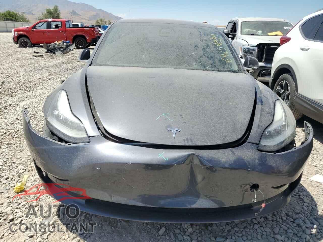 TESLA MODEL 3 2018 - 5YJ3E1EB9JF104200
