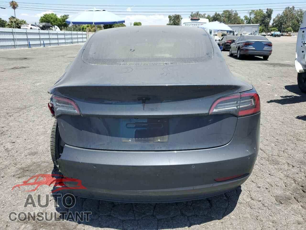 TESLA MODEL 3 2018 - 5YJ3E1EA6JF168864