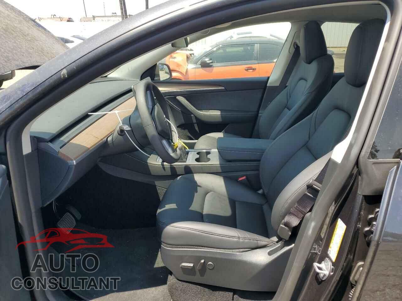 TESLA MODEL Y 2024 - 7SAYGDEE2RF032086
