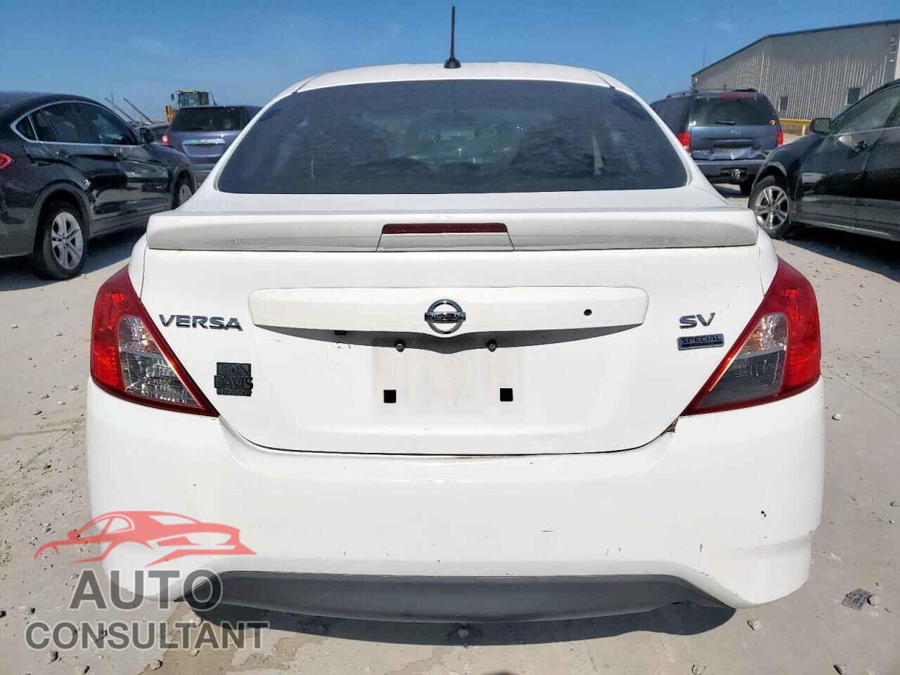NISSAN VERSA 2017 - 3N1CN7AP3HL890174