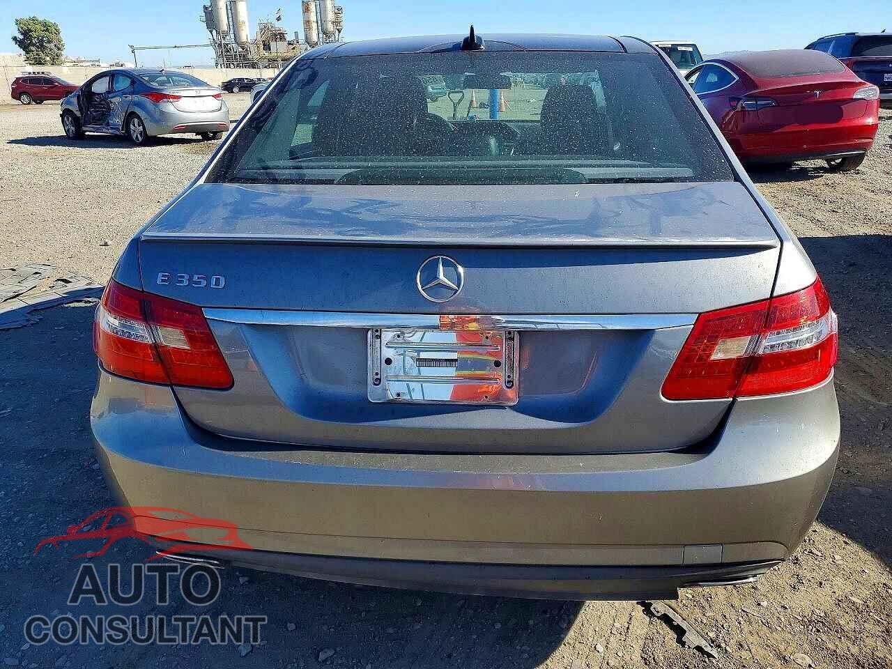 MERCEDES-BENZ E-CLASS 2012 - WDDHF5KB8CA525762