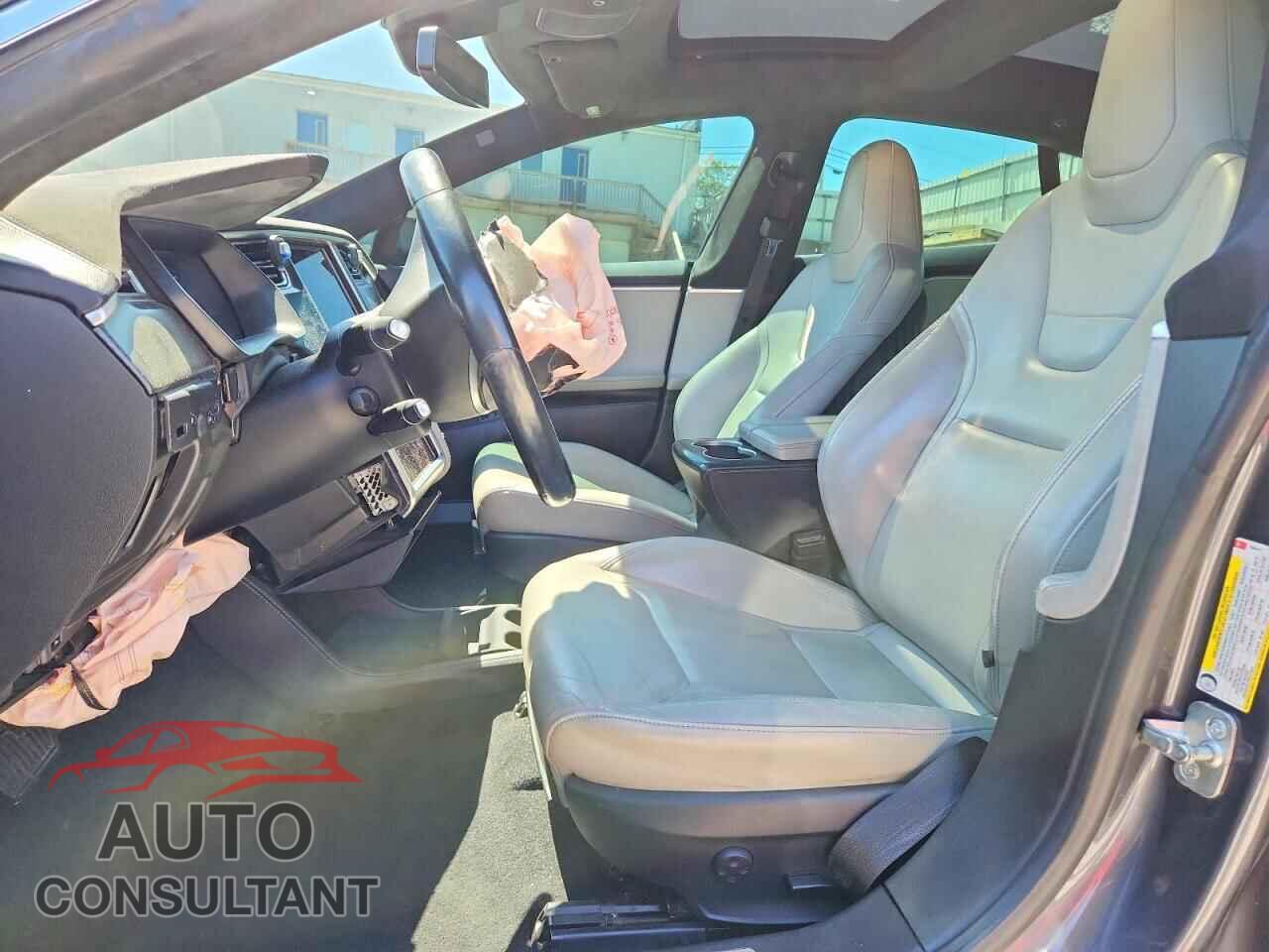 TESLA MODEL S 2015 - 5YJSA1H29FF096447