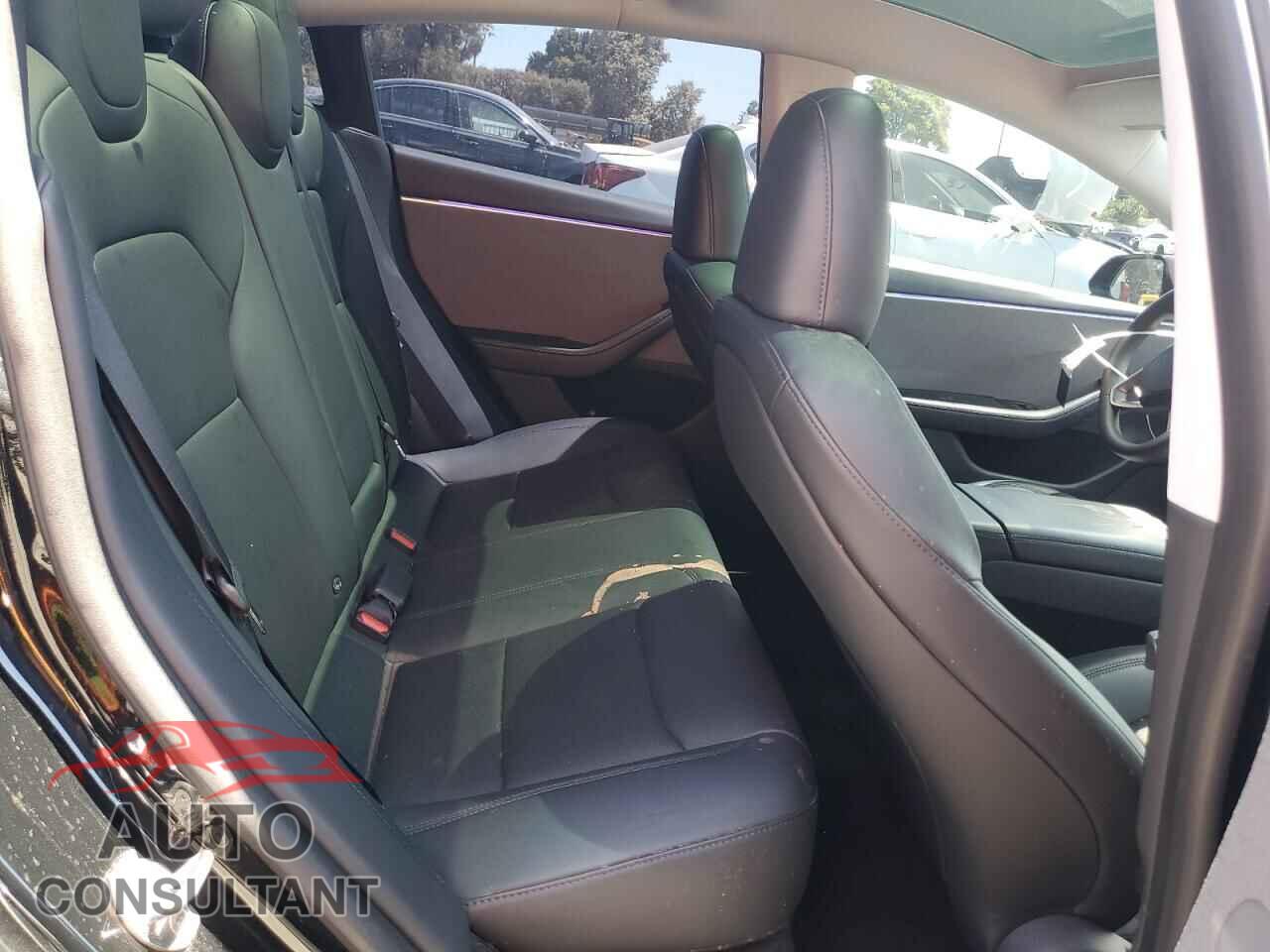 TESLA MODEL 3 2024 - 5YJ3E1EA4RF732278