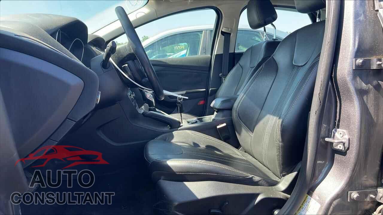 FORD FOCUS 2012 - 1FAHP3H22CL367027