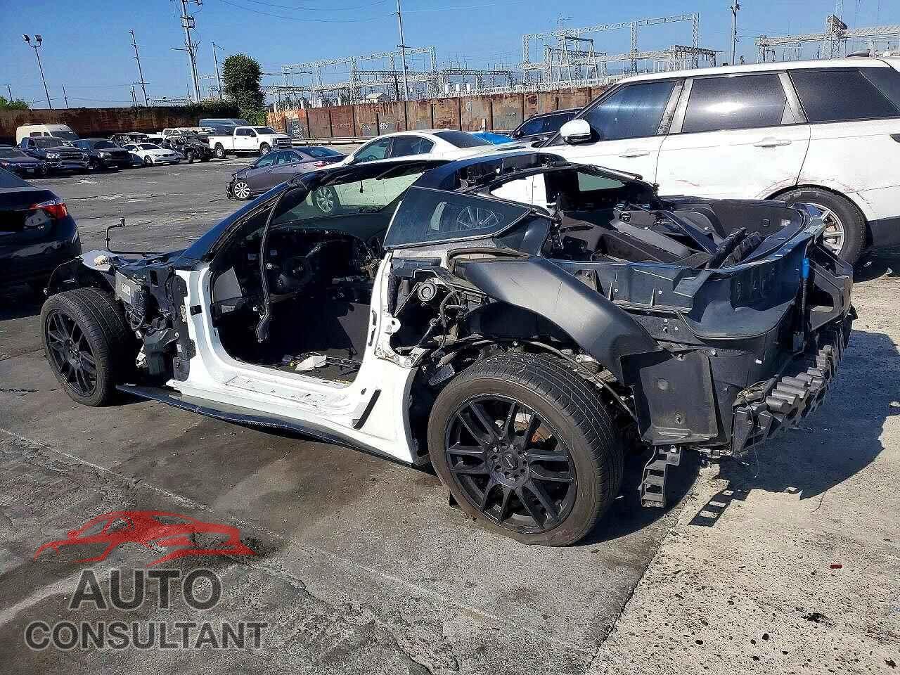 CHEVROLET CORVETTE 2015 - 1G1YR2D60F5602159