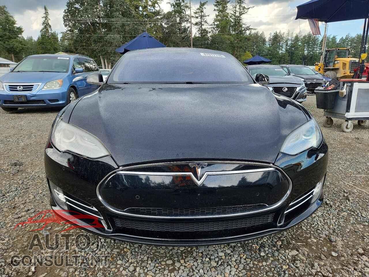 TESLA MODEL S 2014 - 5YJSA1H16EFP42176