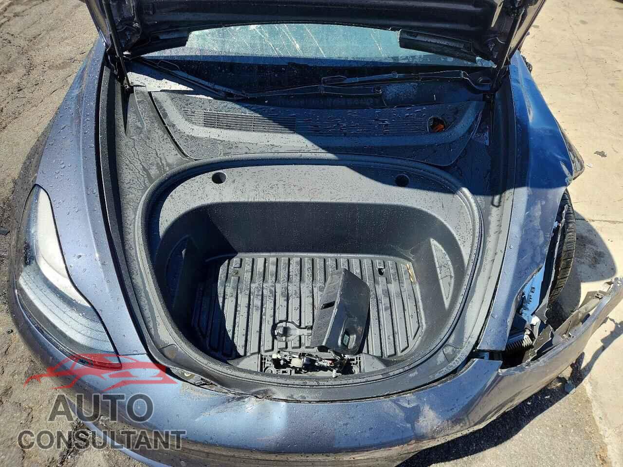 TESLA MODEL 3 2022 - 5YJ3E1EA4NF372990