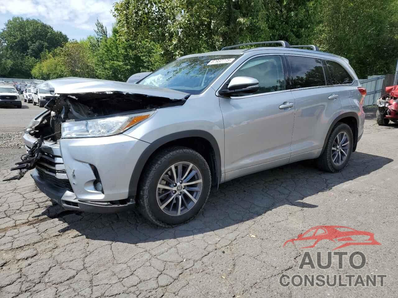 TOYOTA HIGHLANDER 2017 - 5TDJZRFH5HS521333