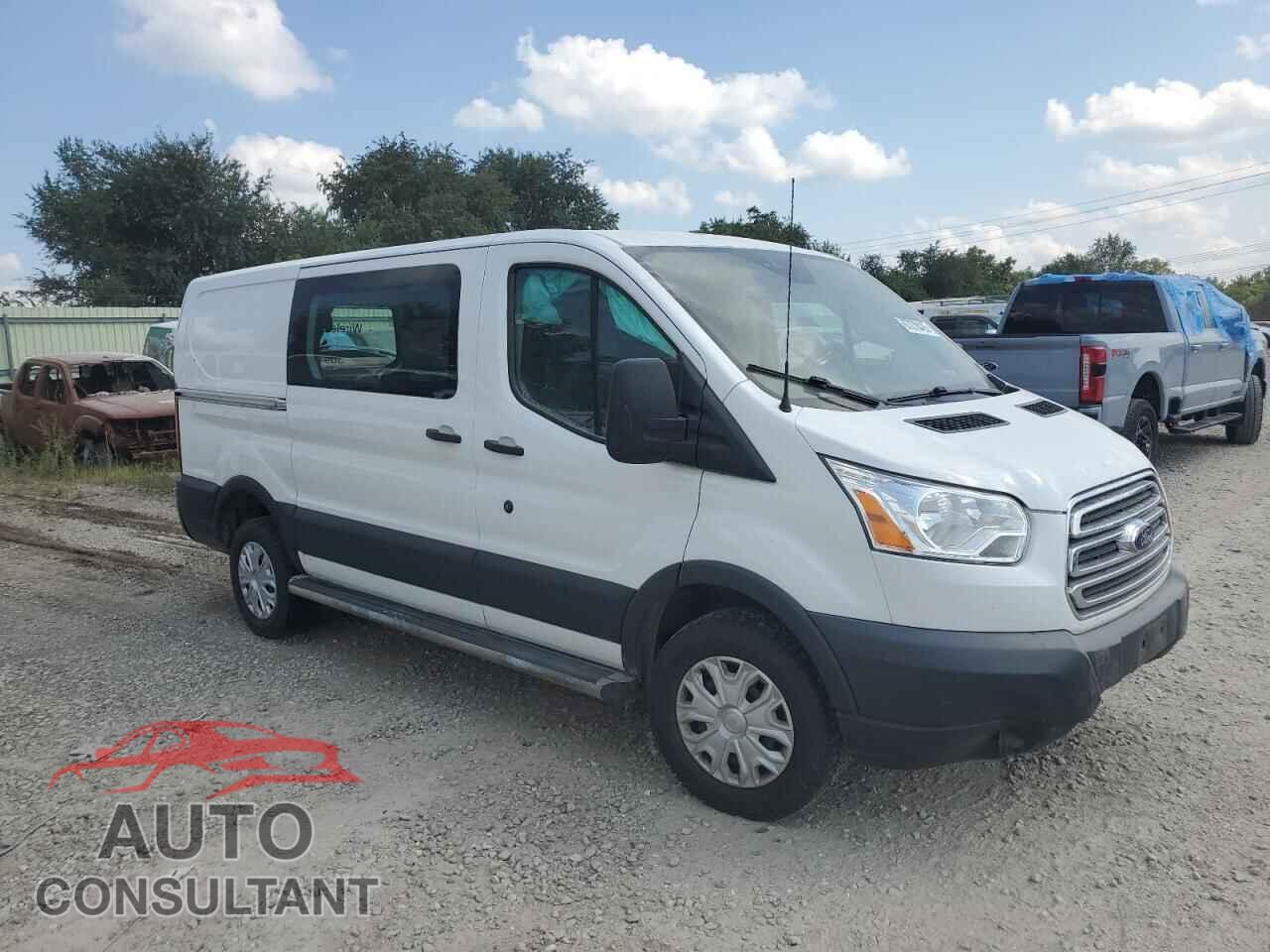 FORD TRANSIT 2017 - 1FTYR1YM8HKA78256