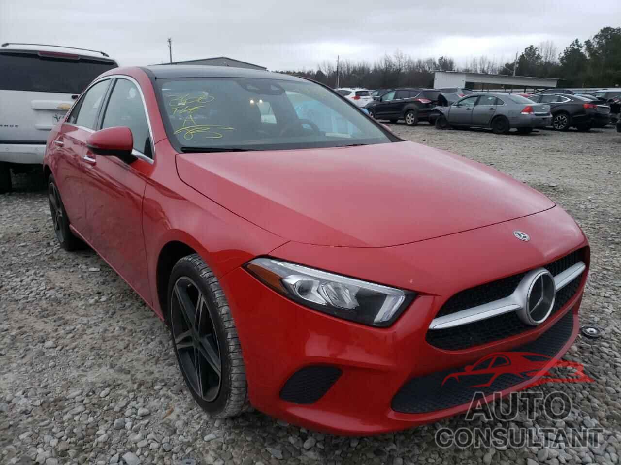 MERCEDES-BENZ A-CLASS 2019 - WDD3G4EB6KW018938