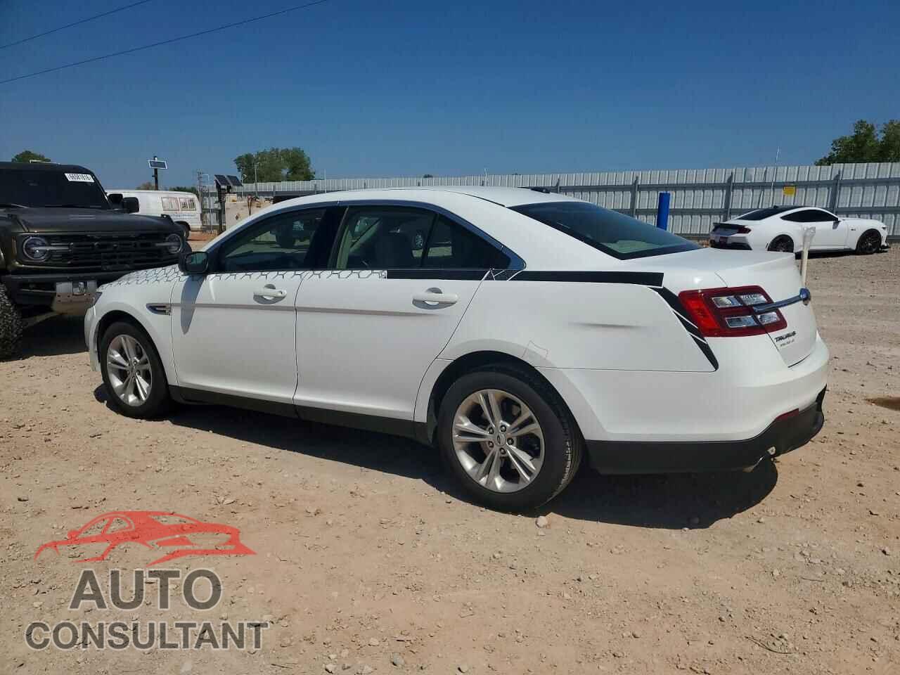FORD TAURUS 2017 - 1FAHP2D89HG133424