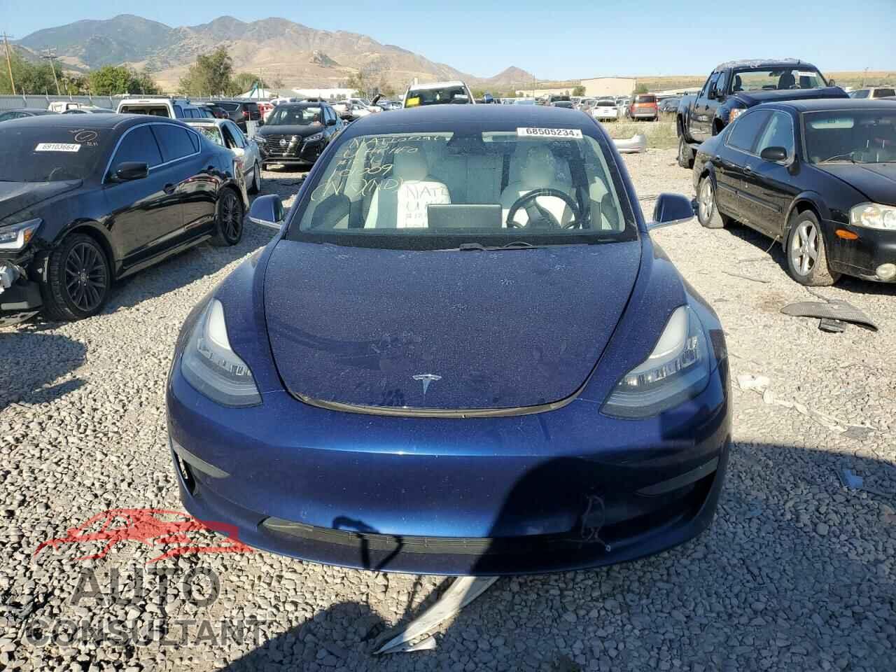 TESLA MODEL 3 2018 - 5YJ3E1EB4JF101009