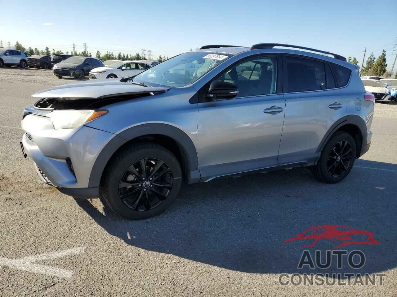 TOYOTA RAV4 2018 - 2T3RFREV0JW721107