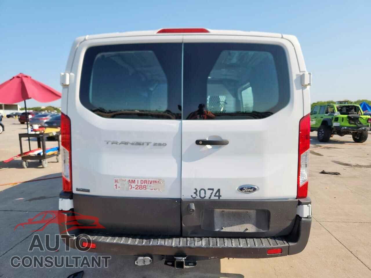 FORD TRANSIT 2021 - 1FTBR1Y80MKA04445