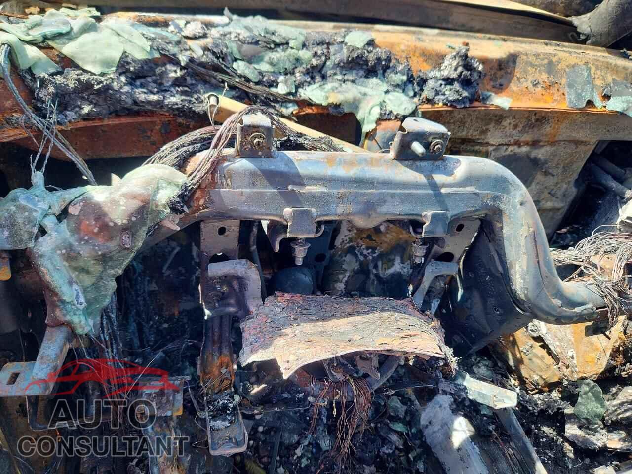 CHEVROLET TAHOE 2013 - 1GNSCAE0XDR130164