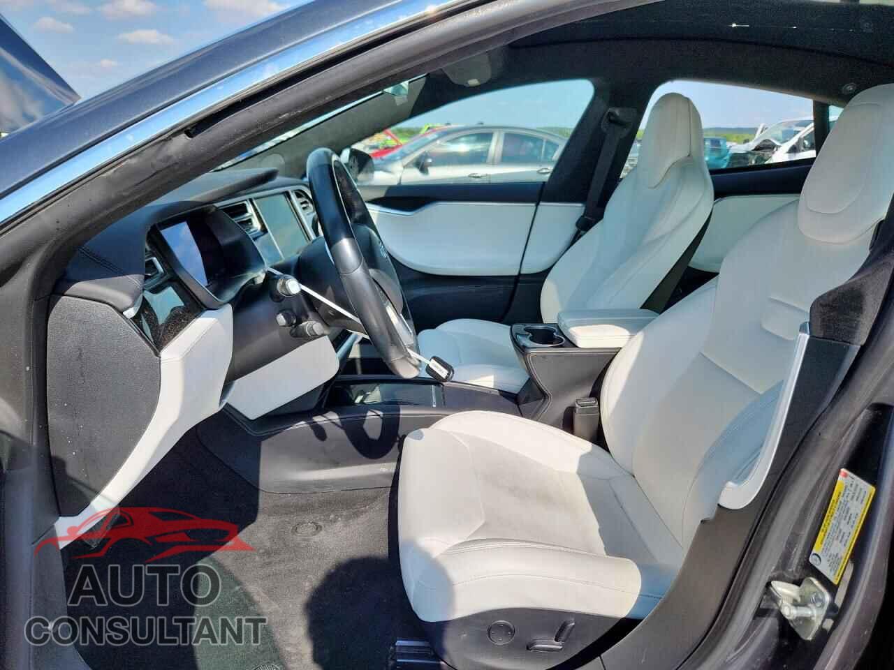 TESLA MODEL S 2017 - 5YJSA1E16HF214601