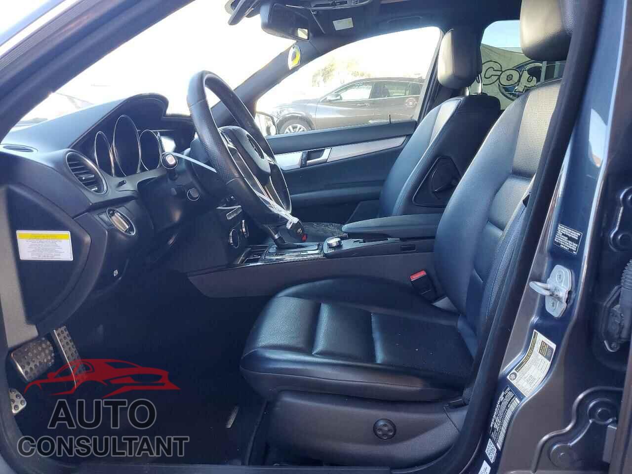 MERCEDES-BENZ C-CLASS 2013 - WDDGF4HB7DA820544