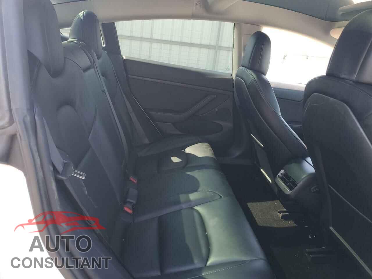 TESLA MODEL 3 2022 - 5YJ3E1EB8NF156195