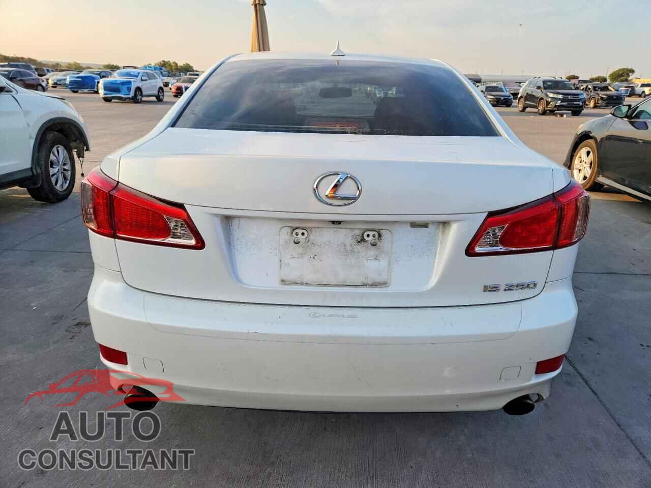LEXUS IS 2011 - JTHBF5C24B5153373