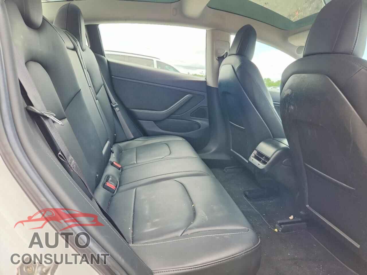 TESLA MODEL 3 2018 - 5YJ3E1EA6JF013764