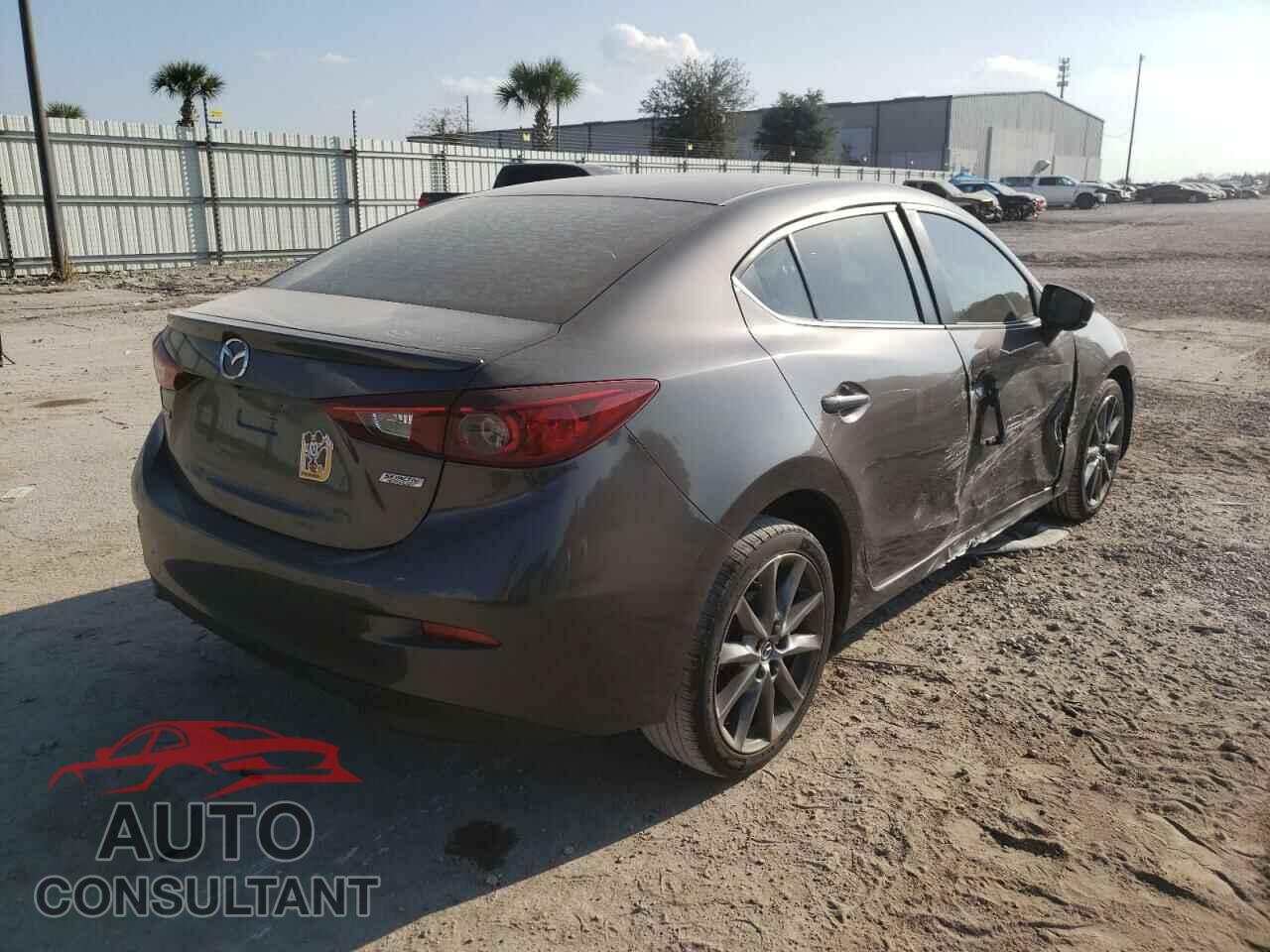 MAZDA 3 2018 - 3MZBN1V31JM192558