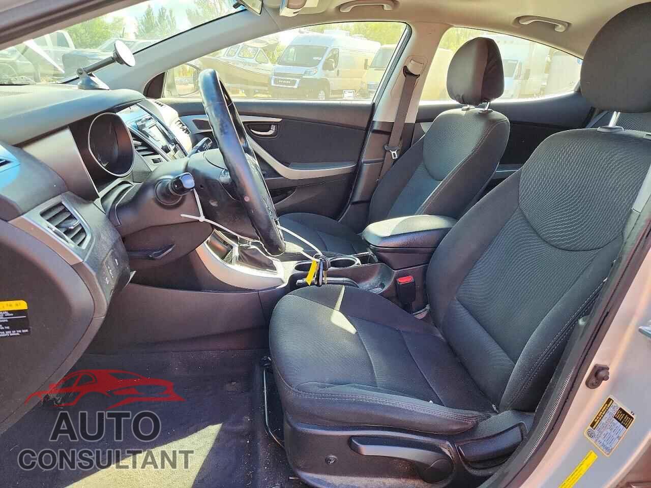 HYUNDAI ELANTRA 2015 - 5NPDH4AE3FH556049