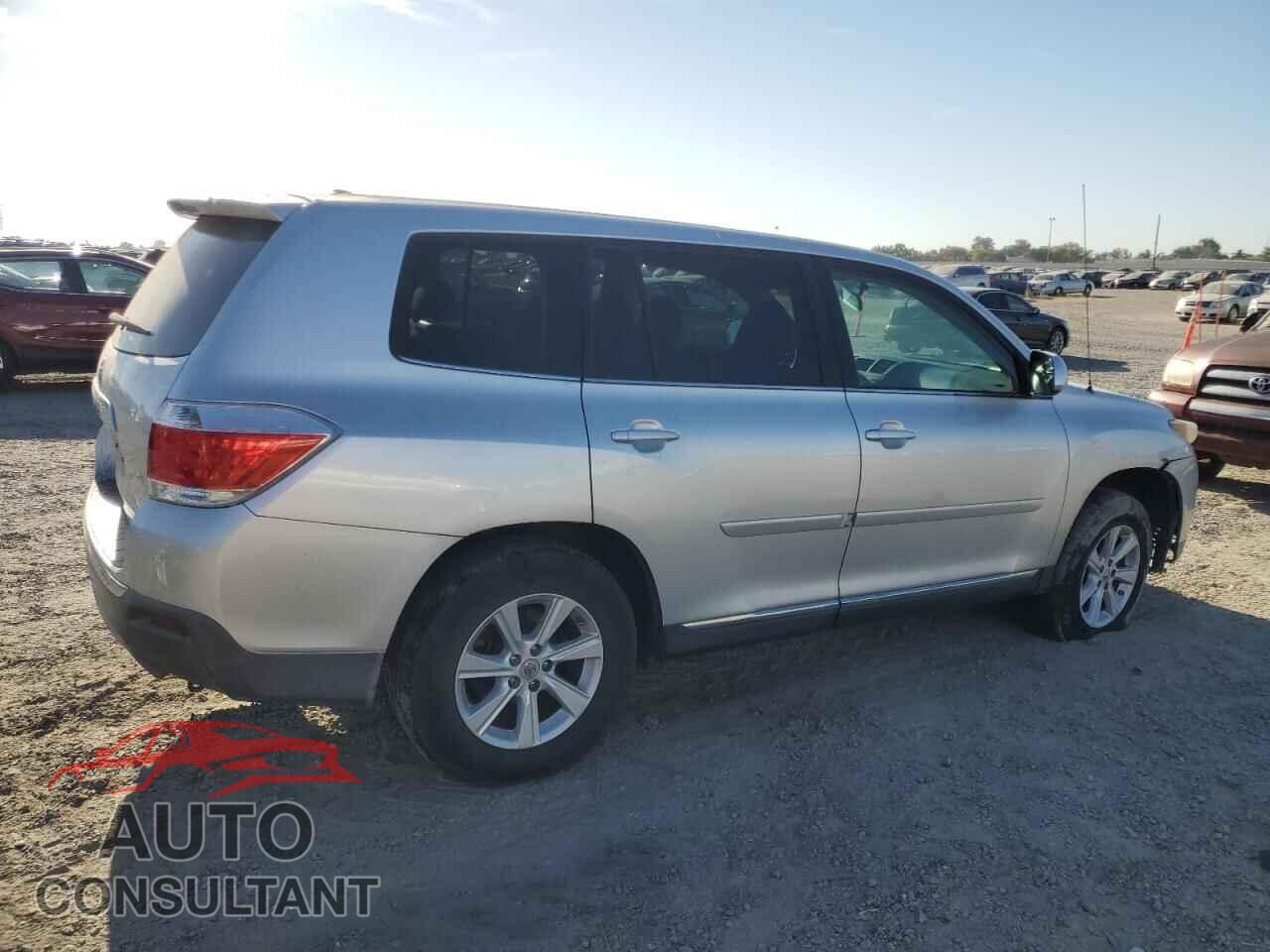 TOYOTA HIGHLANDER 2011 - 5TDZK3EH2BS038105