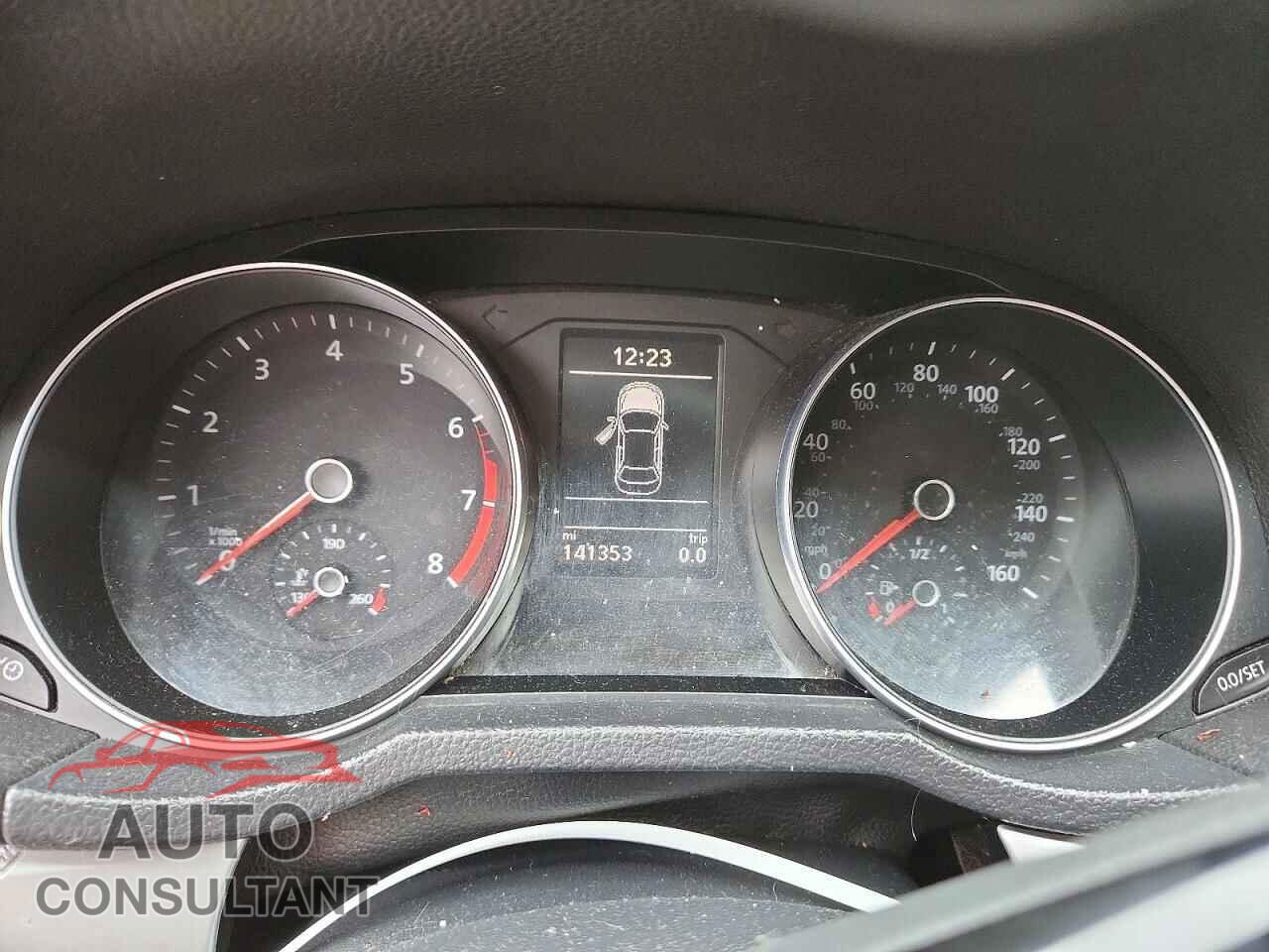 VOLKSWAGEN PASSAT 2017 - 1VWAT7A34HC085641