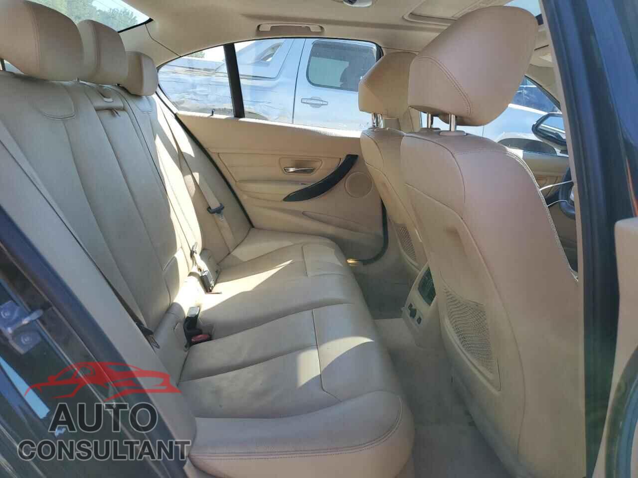 BMW 3 SERIES 2015 - WBA3B3C59FF545391