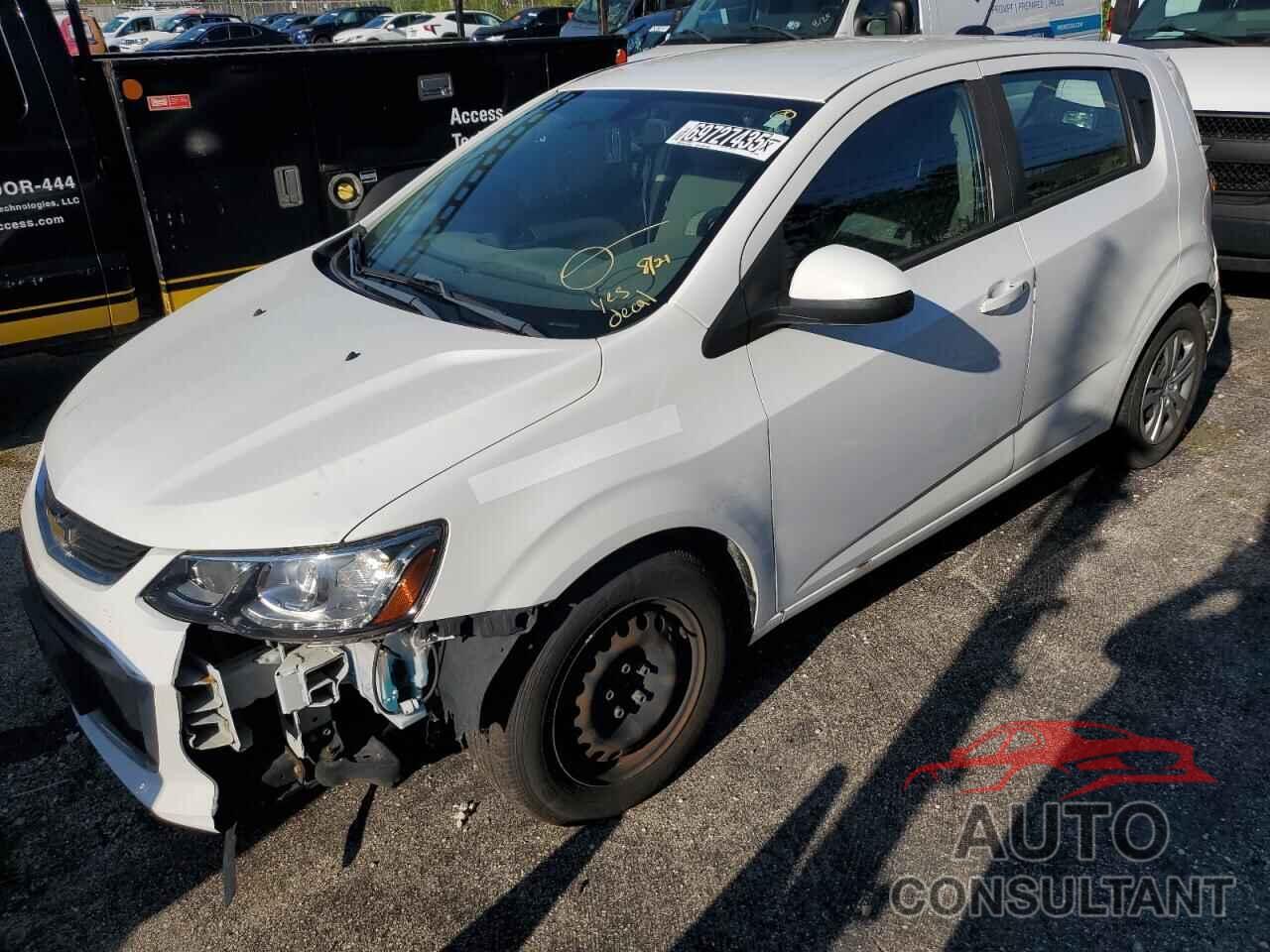 CHEVROLET SONIC 2017 - 1G1JG6SH4H4138353