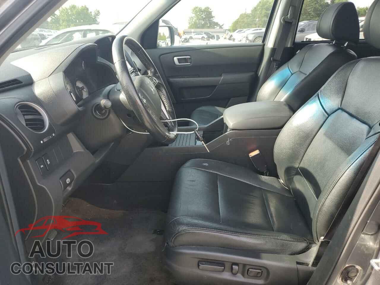 HONDA PILOT 2013 - 5FNYF3H98DB031607