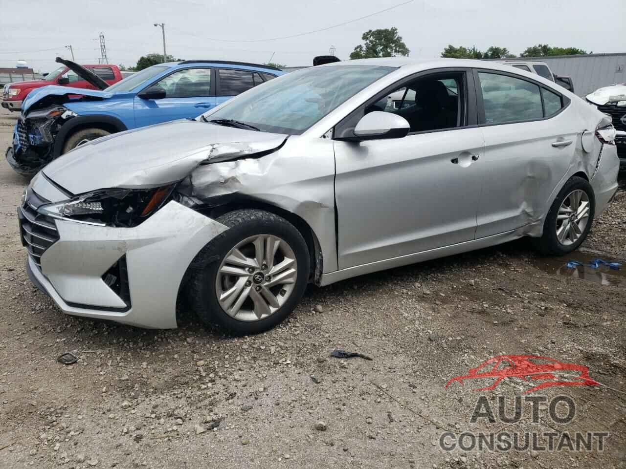 HYUNDAI ELANTRA 2019 - 5NPD84LF0KH452702