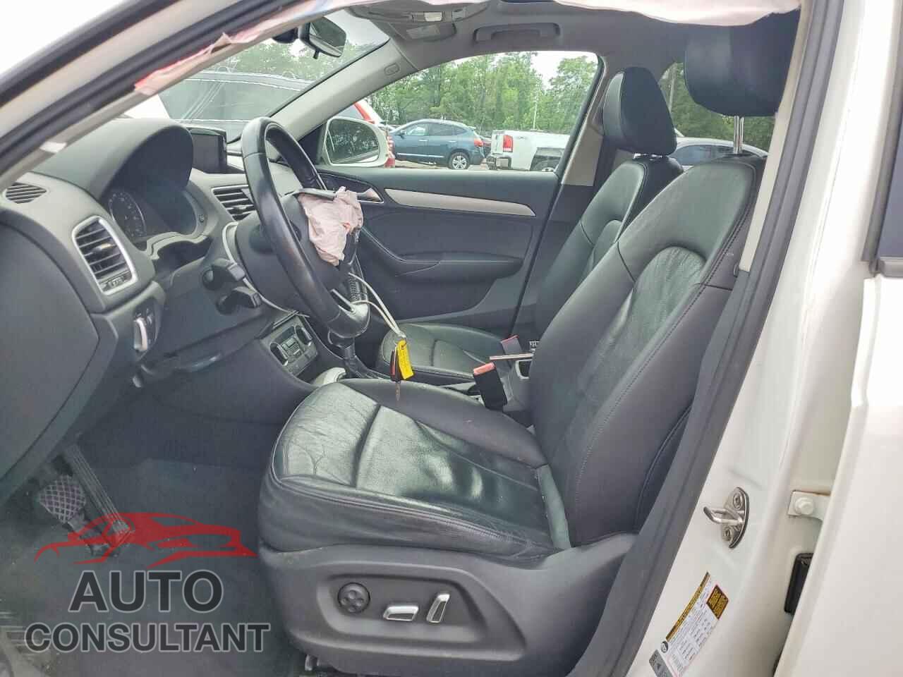 AUDI Q3 2017 - WA1ECCFS0HR015557