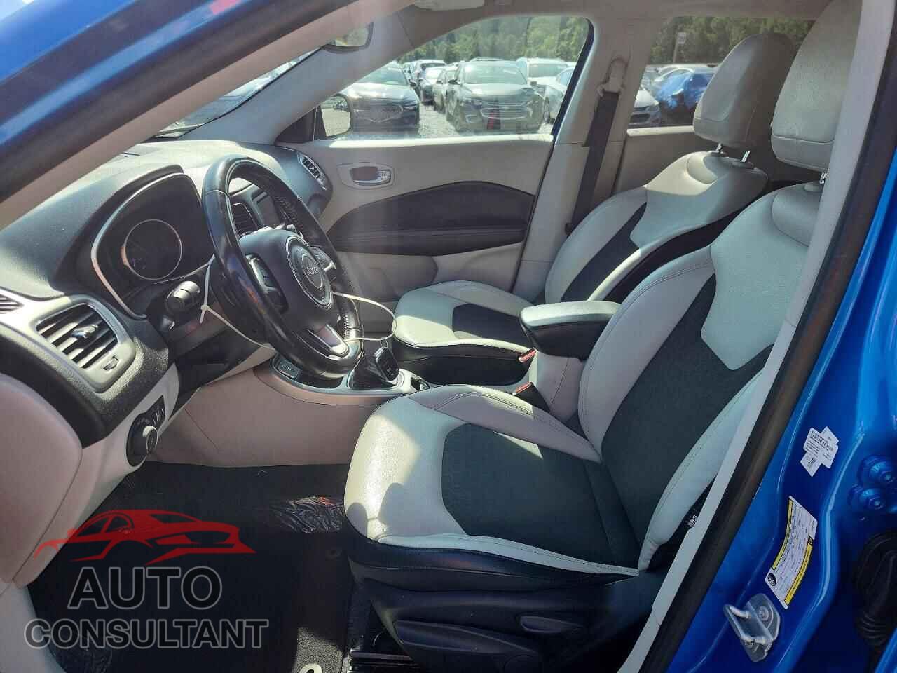 JEEP COMPASS 2018 - 3C4NJCBBXJT461939