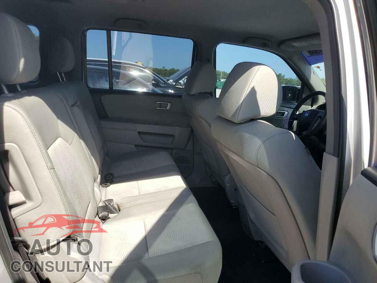 HONDA PILOT 2013 - 5FNYF3H26DB044844
