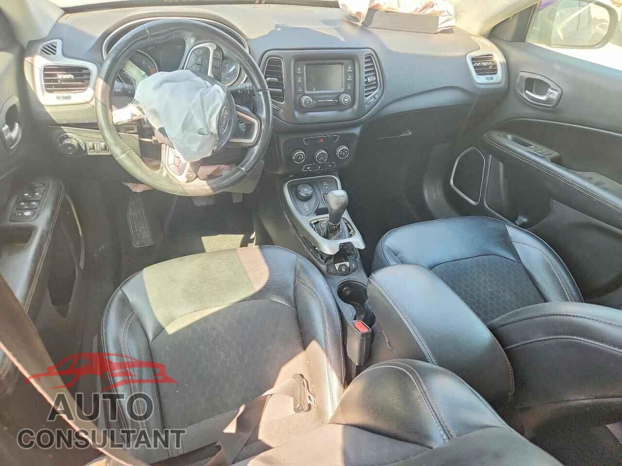 JEEP COMPASS 2018 - 3C4NJDBB8JT481449