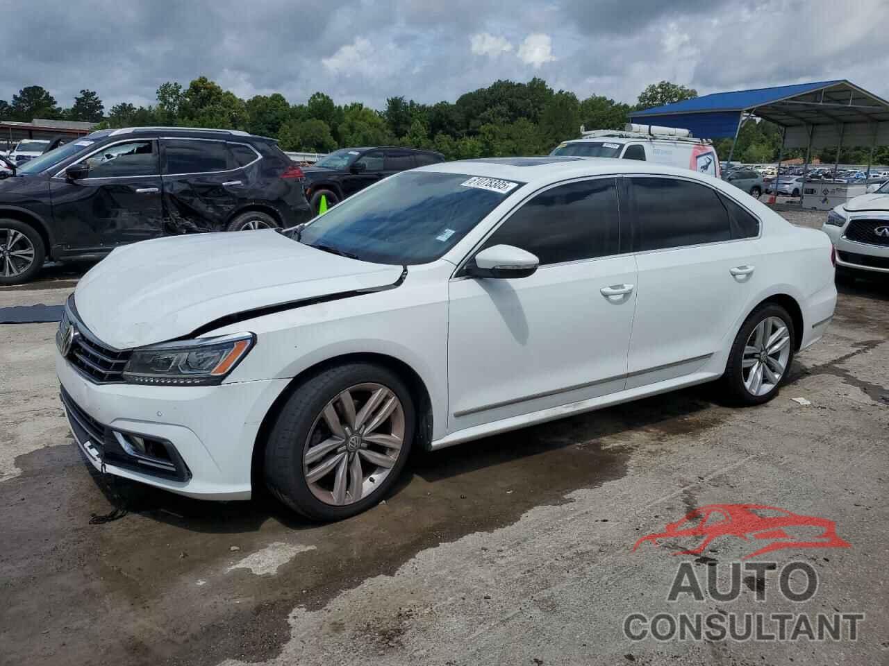 VOLKSWAGEN PASSAT 2017 - 1VWGT7A31HC019042
