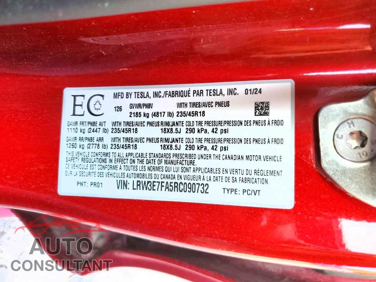 TESLA MODEL 3 2024 - LRW3E7FA5RC090732