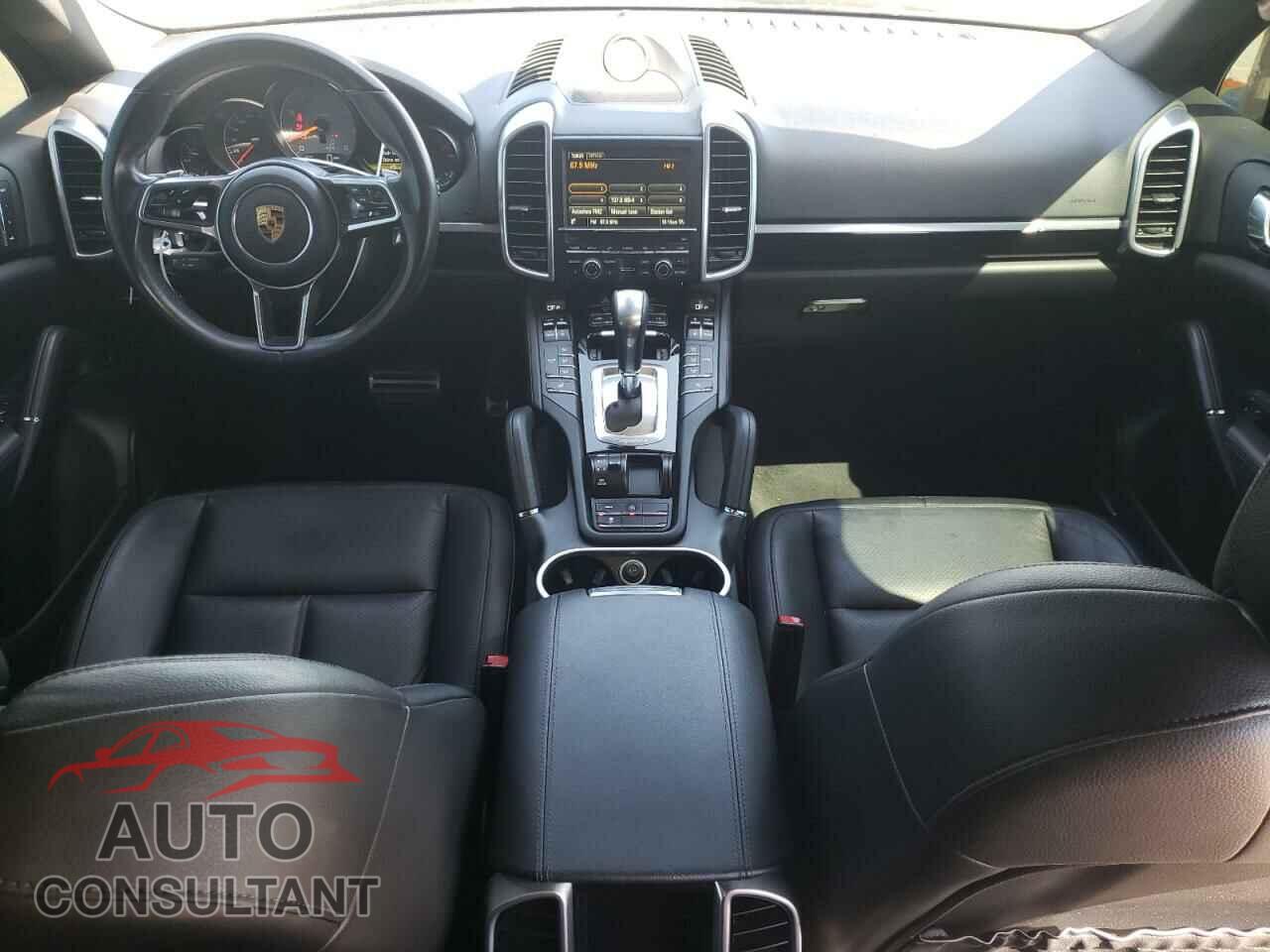 PORSCHE CAYENNE 2016 - WP1AB2A29GLA95997